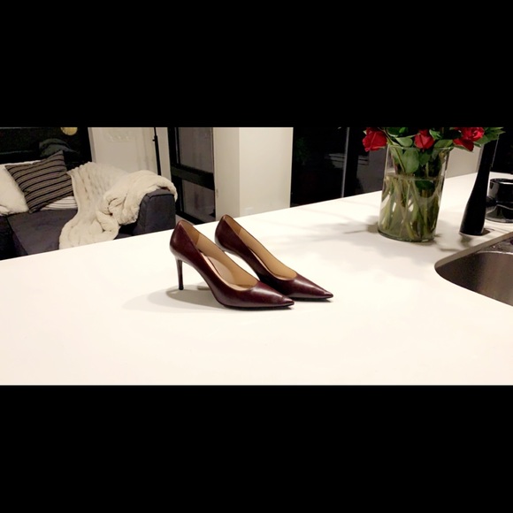 Prada Burgundy Pump. Good Condition. Size 38. - Picture 3 of 5